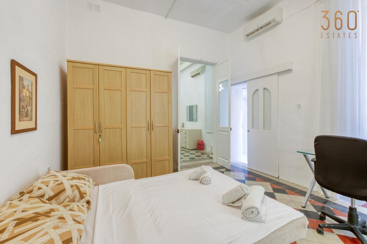 Hébergement de vacances Cosy 4br Townhouse In Sliema's Traditional Heart By 360 Estates Sliema