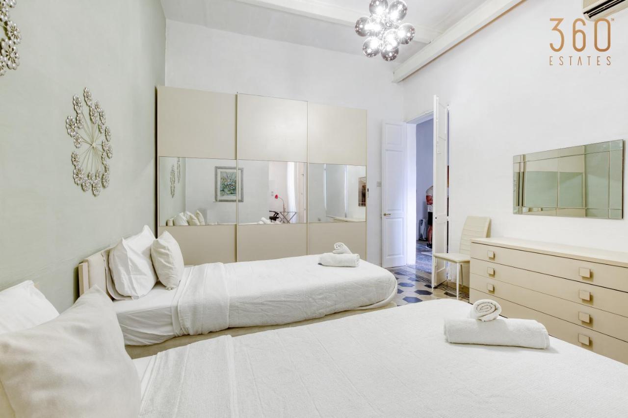 Cosy 4br Townhouse In Sliema's Traditional Heart By 360 Estates