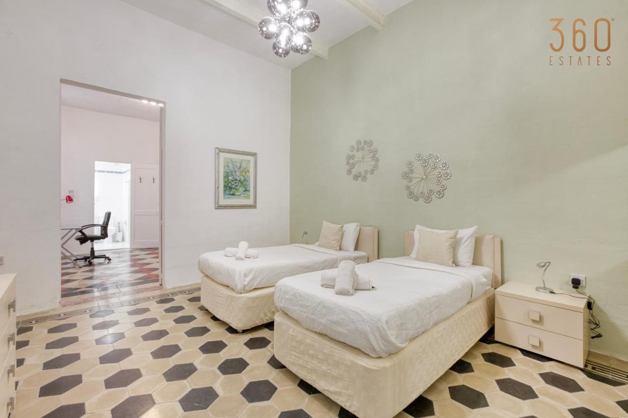 Cosy 4br Townhouse In Sliema's Traditional Heart By 360 Estates *
