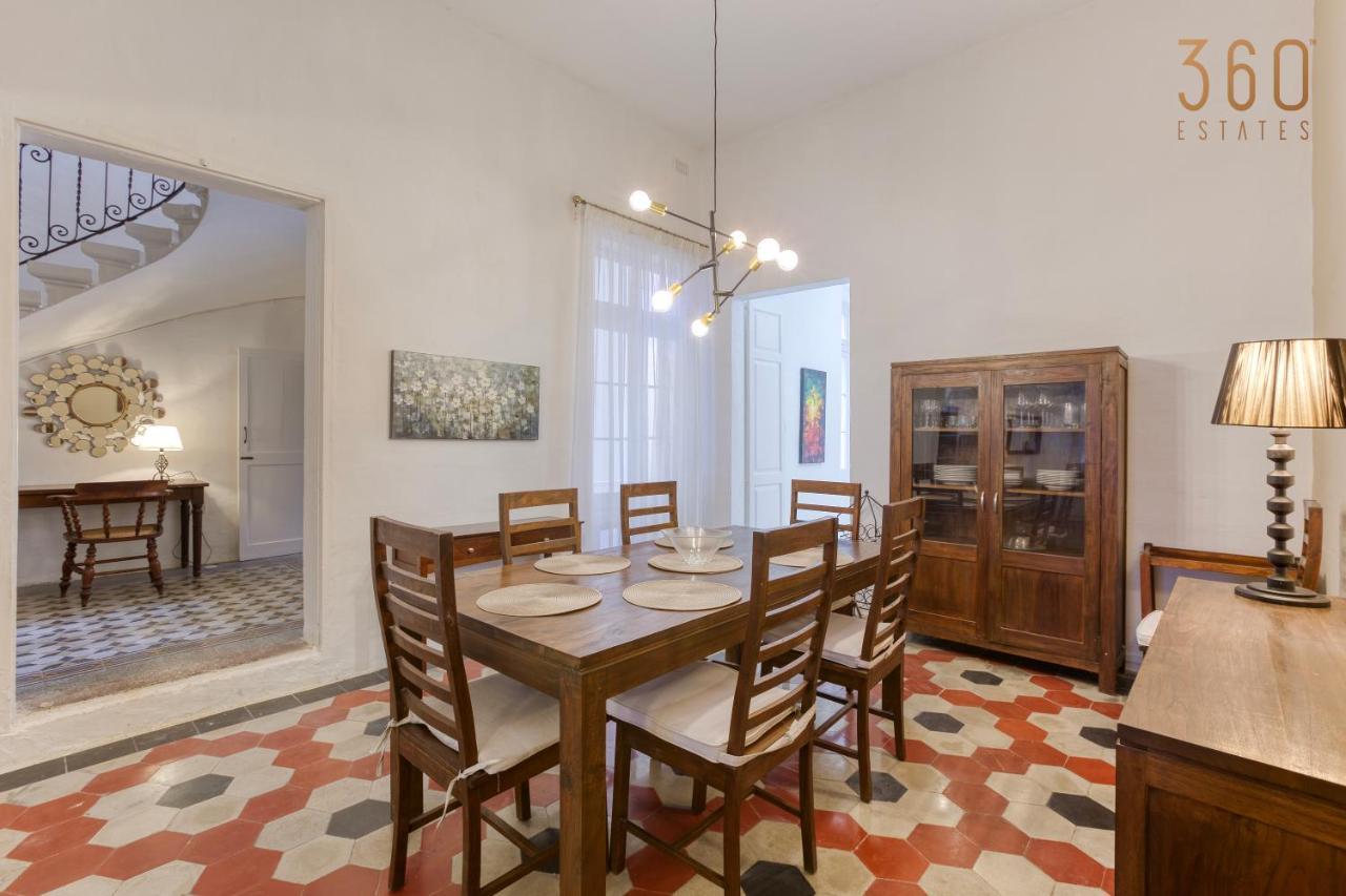 Hébergement de vacances Cosy 4br Townhouse In Sliema's Traditional Heart By 360 Estates *