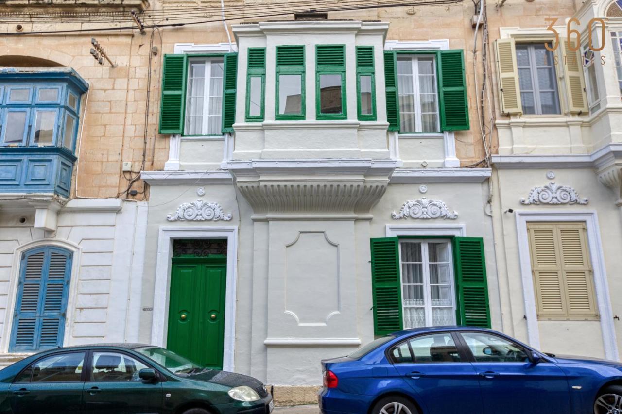 Hébergement de vacances Cosy 4br Townhouse In Sliema's Traditional Heart By 360 Estates *