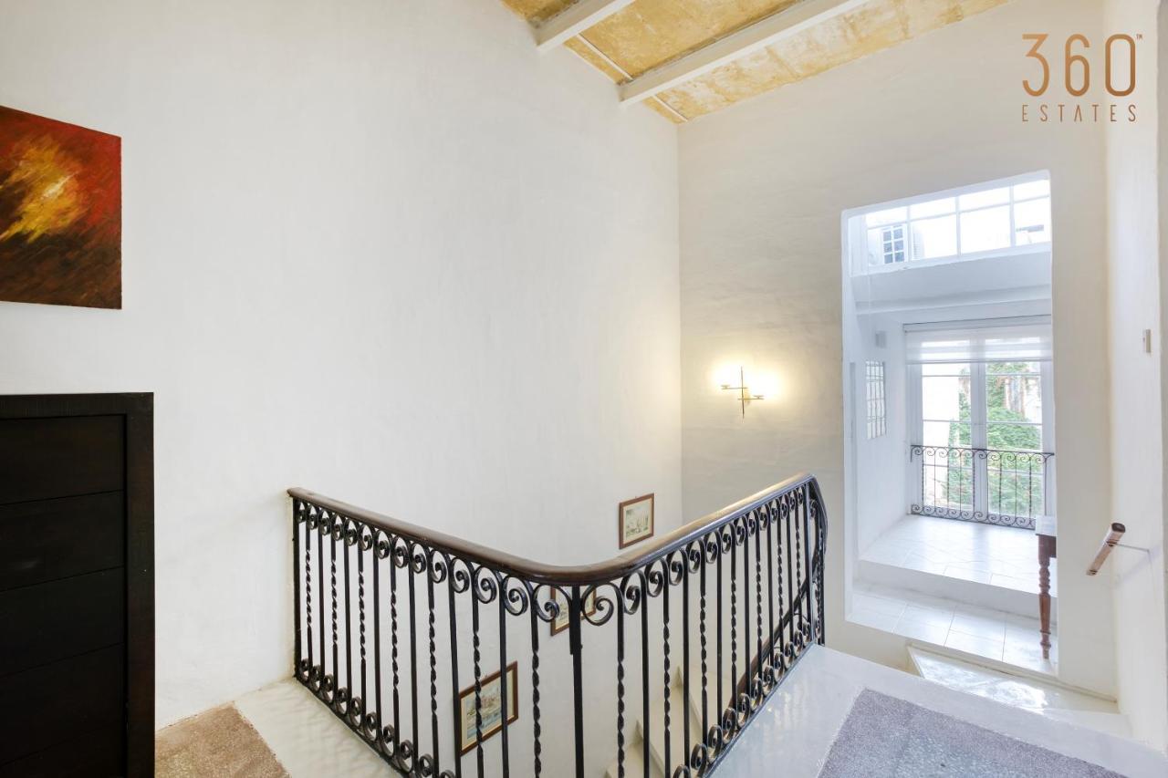 Cosy 4br Townhouse In Sliema's Traditional Heart By 360 Estates Sliema