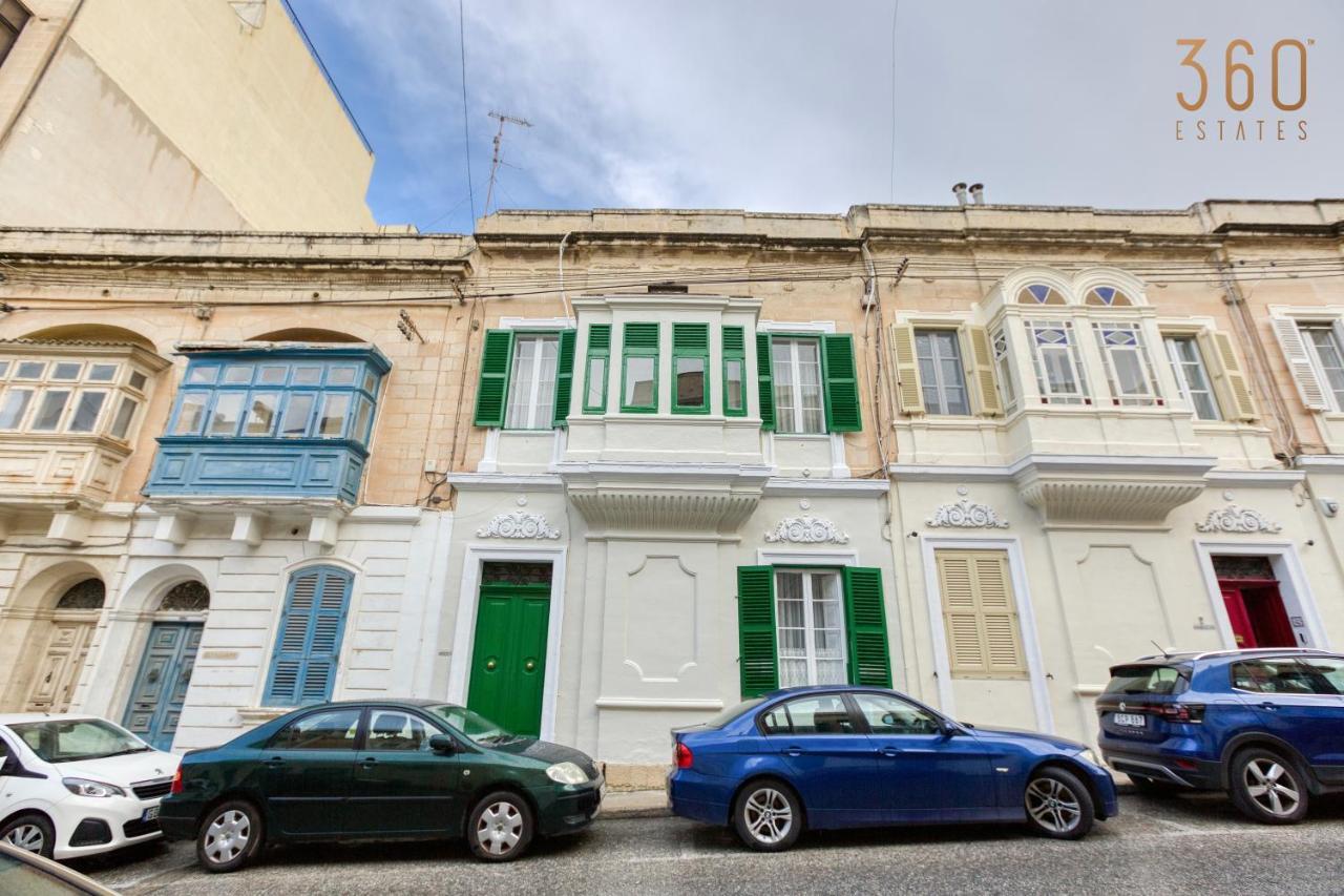 Cosy 4br Townhouse In Sliema's Traditional Heart By 360 Estates