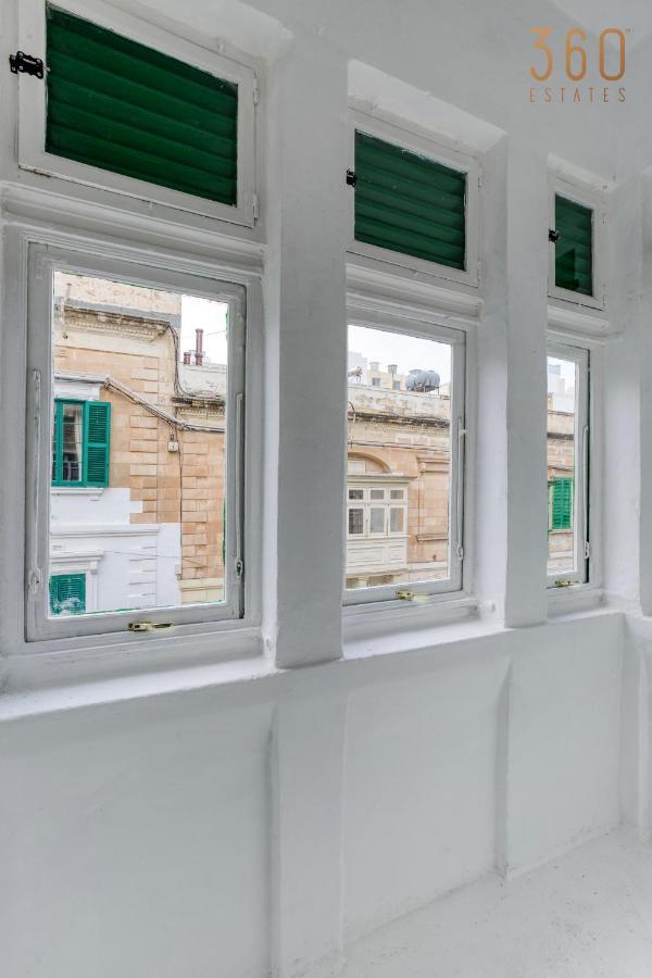 Cosy 4br Townhouse In Sliema's Traditional Heart By 360 Estates *